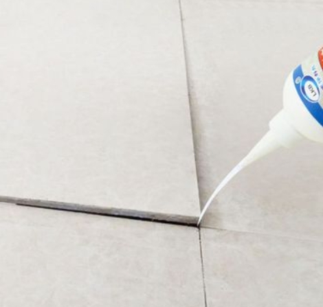 红岗瓷砖空鼓维修公司分享卫生间瓷砖脱落的原因可能有以下几点